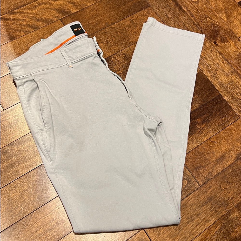 Boss Men's Soft Gray Schino slim pants 34x32